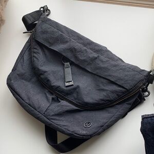 Lulu Crossbody Sling Bag - Lightweight Everyday Carry